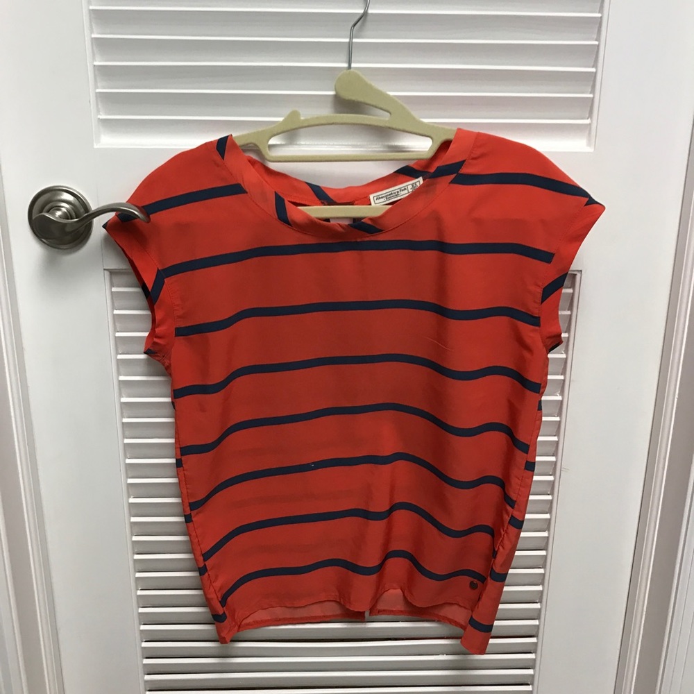 Abercrombie shirt sleeve